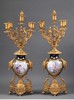 独角鹿西洋古董 1850-1870年代法国拿破仑三世时期出品铜鎏金精雕装饰田园恋歌主题手绘描金陶瓷座钟烛台三件套 商品缩略图5