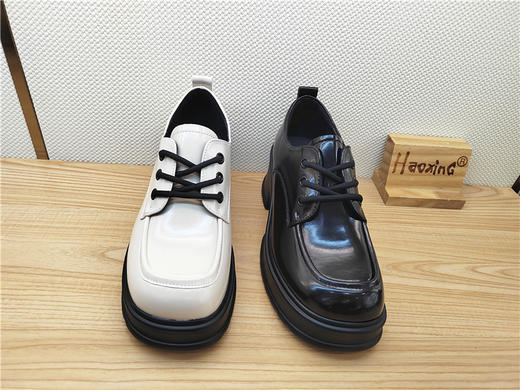 2023豪行春季新款23101575真皮时尚休闲中跟女鞋单鞋皮鞋 商品图0