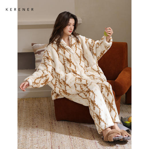 可人儿原创冬季舒棉绒女士睡衣韩系加厚保暖可外穿珊瑚绒家居服 商品图1