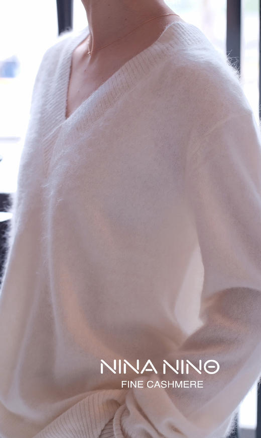 云柔套衫 女款V领羊绒套衫 灰色 白色 商品图3