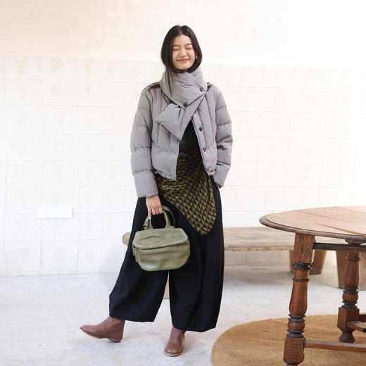 特绽放766朵/人人爱羽绒服·90白鸭绒宽松圆领带围脖小短款羽绒服 商品图3