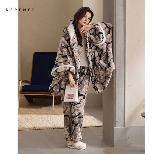 可人儿原创冬季羊羔绒女士睡衣韩系加厚保暖可外穿珊瑚绒家居服 商品图0