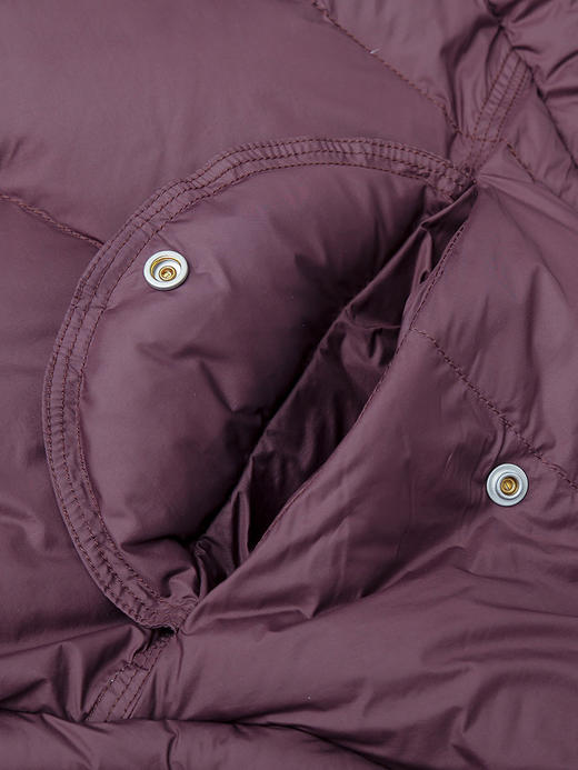 复古酒红色连帽羽绒服 廓形宽松短款上衣 冬季加厚保暖设计感压纹面包服外套 商品图3