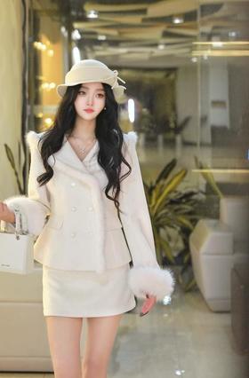 时尚名媛风呢绒上下套裙~