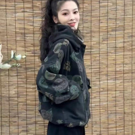 A-1109-YZL-25-67中老年冬女装新款印花两面穿加绒加厚休闲百搭洋气减龄连帽棉服女 商品图3