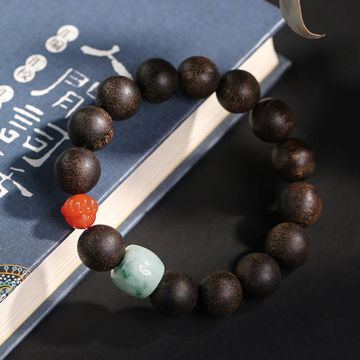 文莱沉香手链辣绿翡翠路路通男士手链 商品图1