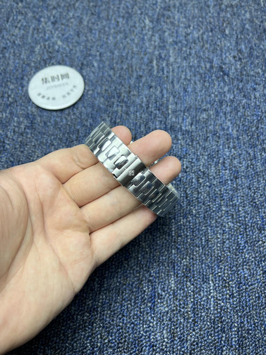 PP百达翡丽新款鹦鹉螺系列 牛仔蓝 男士腕表
机芯：搭载进口西铁城 商品图6