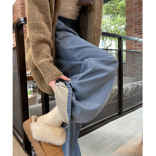 DaNiu复古怀旧蓝加绒慵懒垂感牛仔裤 遮胯遮肉显瘦 秋冬新款加绒牛仔裤女2025新款秋冬季直筒宽松美式复古小个子加厚阔腿裤子 商品图5