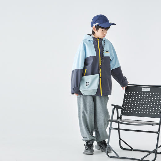 蓝汽水拼色休闲外套882B258024JX 商品图1