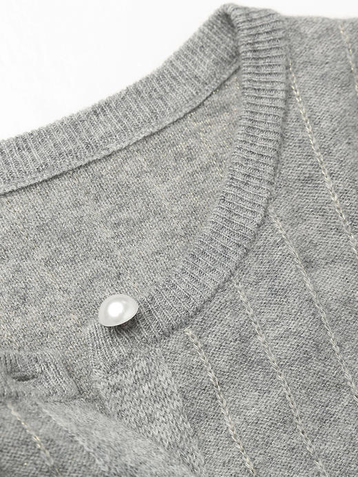 浅灰色珍珠扣针织开衫 圆领 A 字刺绣短款上衣 秋冬季温柔风显瘦百搭羊毛混纺外套 商品图2