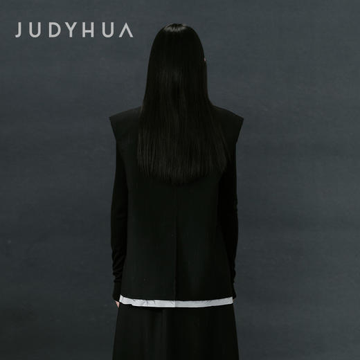JUDYHUA 荒原系列极简马甲 商品图2