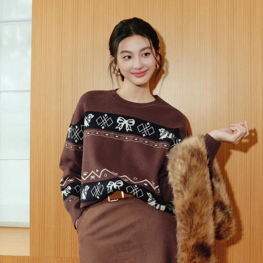 【严选】【孟子义同款费尔岛】诗凡黎慵懒风复古修身短款毛衣外套25冬新款7GA433211 商品图4