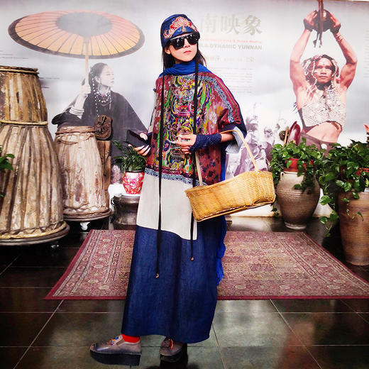 【经典款】云南映象系列——岛屿天堂牛仔印花长袍裙 | 现货加急发 商品图0