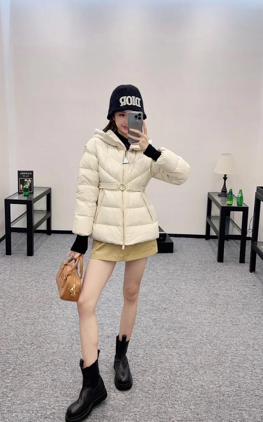蒙口 Brosse 最新款女士连帽A字形腰带款羽绒服（SS） 商品图6