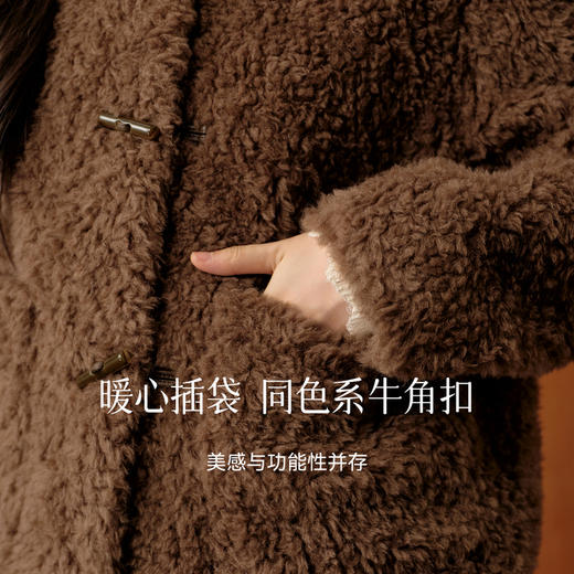 【严选】诗凡黎100%绵羊毛保暖羊羔毛短外套2025冬新款摇粒绒宽松毛毛外套7GA310581 商品图3