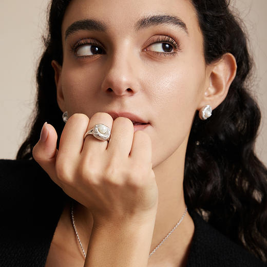 【演员周也同款】Victoria维多利亚系列｜金/银丝珍珠戒指（双色） 商品图4