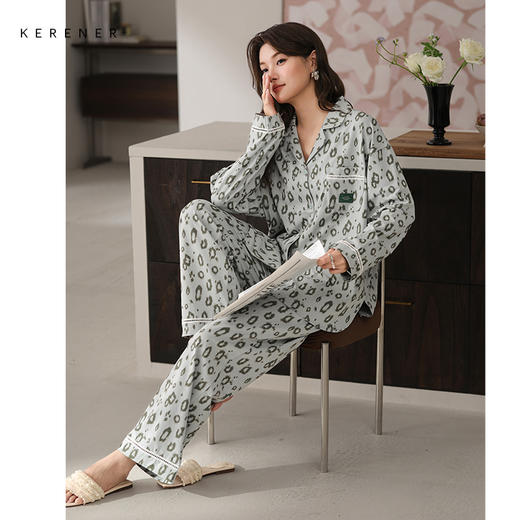 可人儿春秋季带胸垫泡泡绵女士长袖长裤睡衣可外出小众家居服套装 商品图1