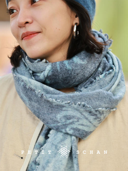 PETIT SCHAN小闪 ACC#044 Late Blue 后青花 羊绒小圈纱绢丝手工印染大披肩围巾 商品图4