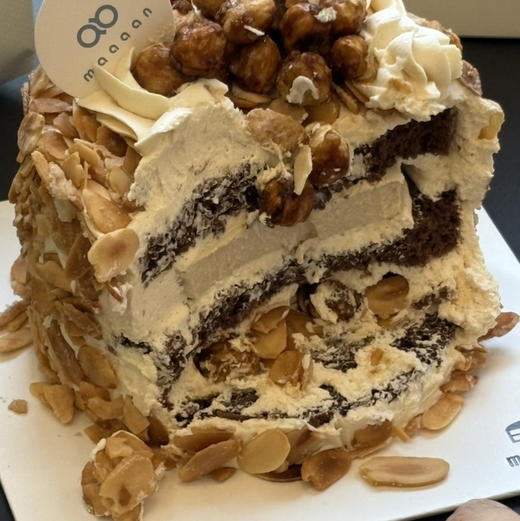 焦糖杏仁榛果蛋糕 商品图3