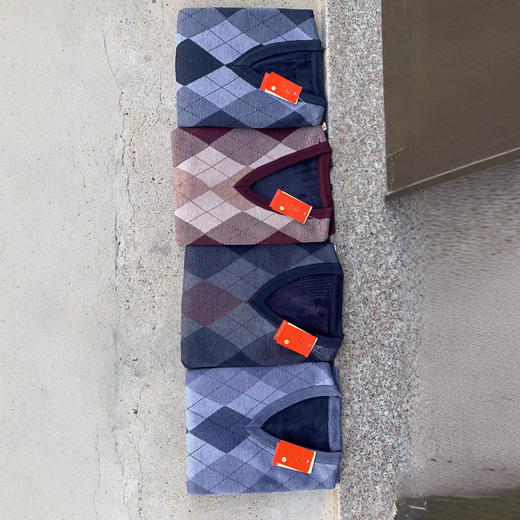 新款新品秋冬季男士加绒加厚V领菱格马甲  休闲提花毛衣套头背心中年男士爸爸装毛衣 商品图3