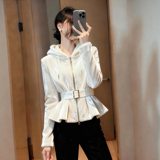 XMZ1521白色连帽丝绒外套女2025新款秋冬独特漂亮巨好看气质高端收腰上衣 商品图0