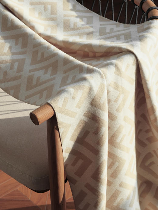 WJ14-芬迪 流苏饱满提花 绒线围巾 女款（QZ*MM） 商品图2