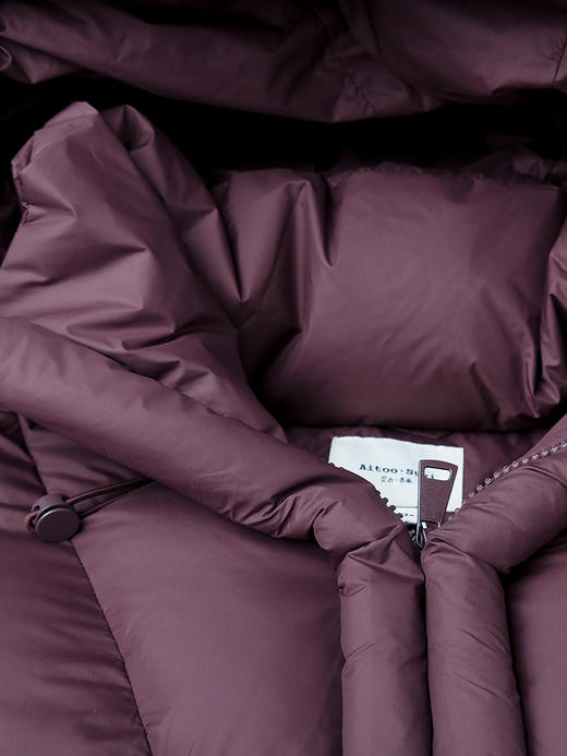 复古酒红色连帽羽绒服 廓形宽松短款上衣 冬季加厚保暖设计感压纹面包服外套 商品图2