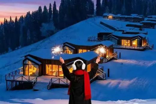 冬天的北疆美哭！娃说比夏天震撼！【雪域北疆·蓝调伊犁寒假亲子营】精品小团，1家1越野车，住库尔德宁雪景木屋，寻赛里木湖蓝冰秘境，畅滑4S级国际雪场，看冰雪大世界~早鸟立减1000！ 商品图4