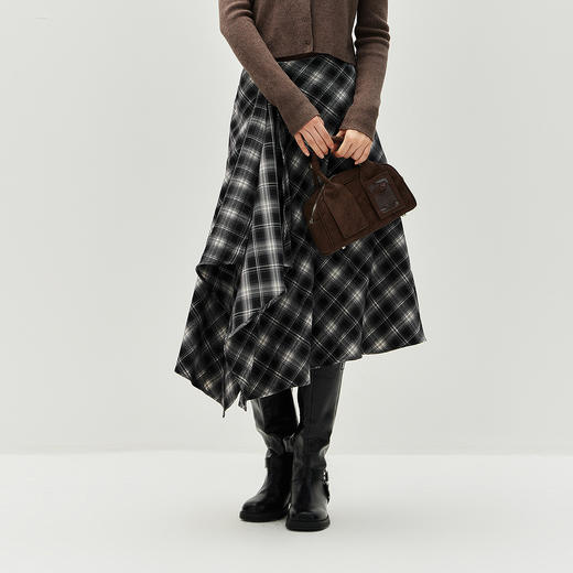 森马半身裙女冬磨毛格纹长裙2025新款甜酷个性设计感不规则A字裙 商品图2