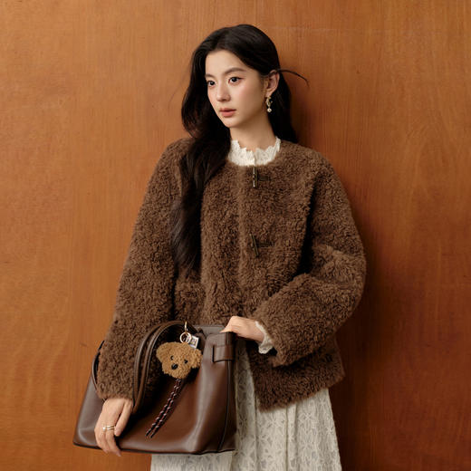 【严选】诗凡黎100%绵羊毛保暖羊羔毛短外套2025冬新款摇粒绒宽松毛毛外套7GA310581 商品图0