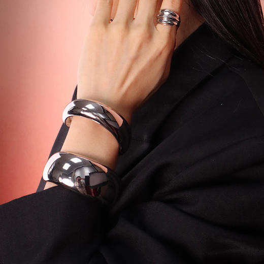 Mordern Art 现代艺术时期 | 水滴镜面手镯 商品图1
