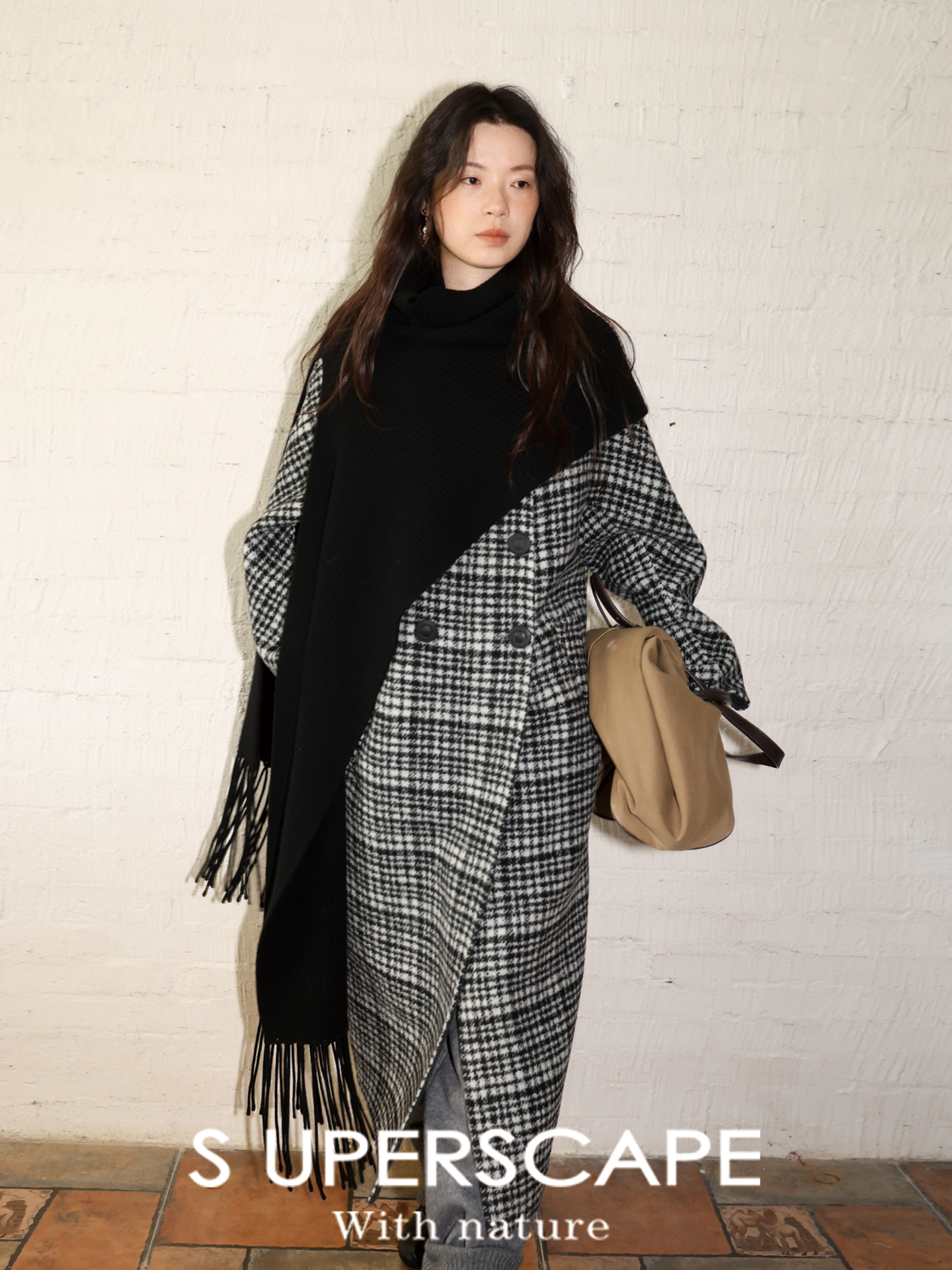 素舶 绵羊毛格纹圆领茧型流苏针织围巾长款双面呢大衣