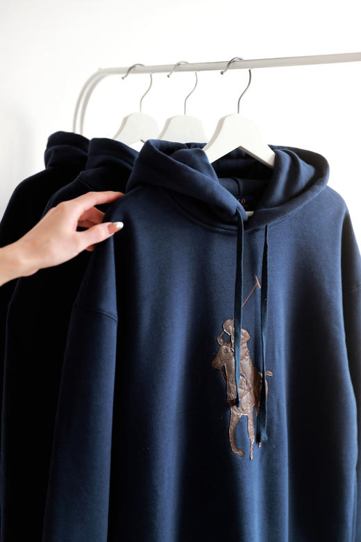 复古皮标连帽衫，加厚又加绒。连帽设计牛皮图案嵌花卫衣C102860 商品图4