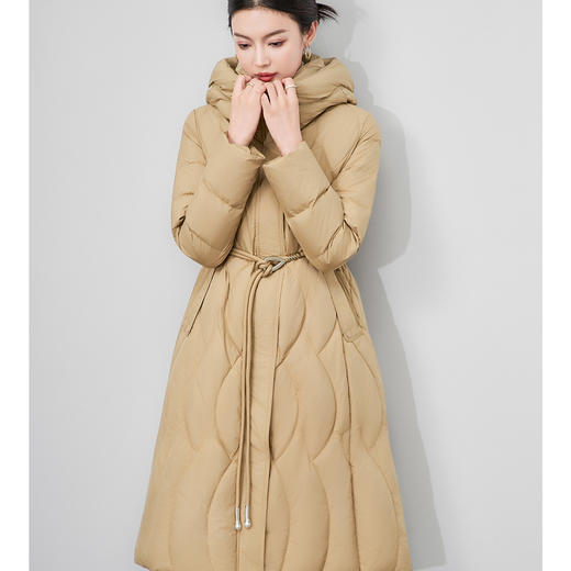 「高货wl」全新升级【铂金会员735/天猫999/差价264】(93419)洛诗琳加厚系带收腰90羽绒服2025冬季长款连帽保暖外套女 商品图1