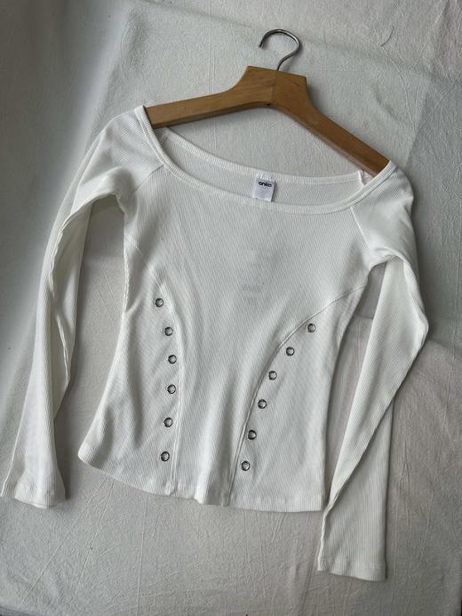 贝壳三 设计感修身一字领纯色长袖T恤金属镂空打底上衣C102817 商品图2