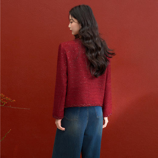 西遇复古鎏金红色小香风短款外套女冬季新款高级感粗花呢上衣V3655264 商品图4
