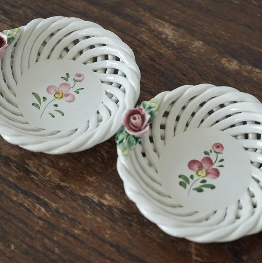 意大利产瓷花镂空器皿 X1335 商品图0