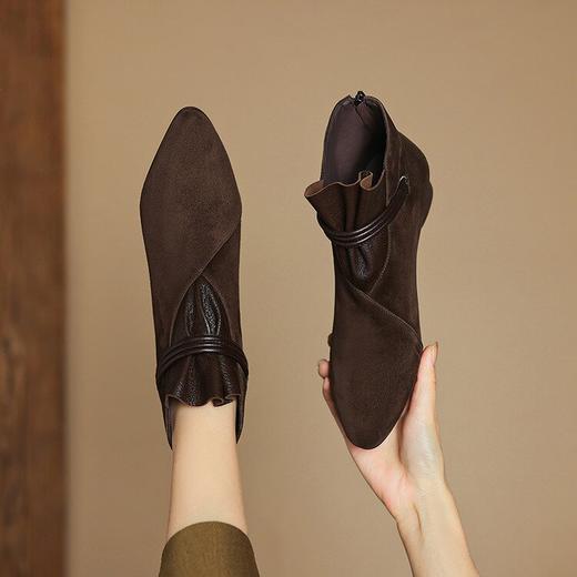 【预售5天】棕色加绒尖头软底靴子女秋冬新款配裙子高级感简约洋气时装靴SP&A1359 商品图4
