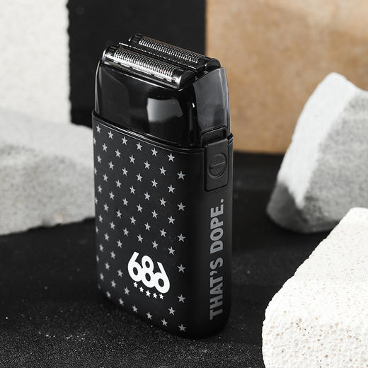 樱桃686增白器  2+1三刀网 多功能剃须往复式 商品图2