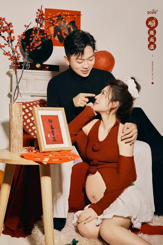重庆【十月日记】孕妈照0元免费拍！精修5张+孕妈服装2套+整体造型2次+宝爸服装1套 商品图6