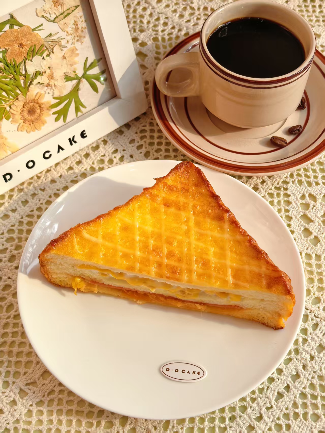 新品“火腿玉米肉松三明治”1个装（满99元罍街9公里免费送货）提前5小时预定