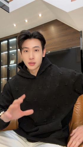 WY1176SDSA男士秋冬新款痞帅男装高街满印发泡星星连帽卫衣百搭时尚上衣