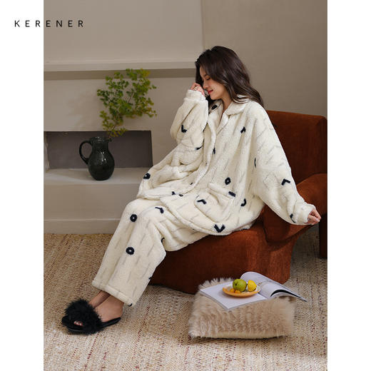 可人儿原创冬季舒棉绒女士睡衣韩系加厚保暖可外穿珊瑚绒家居服 商品图1