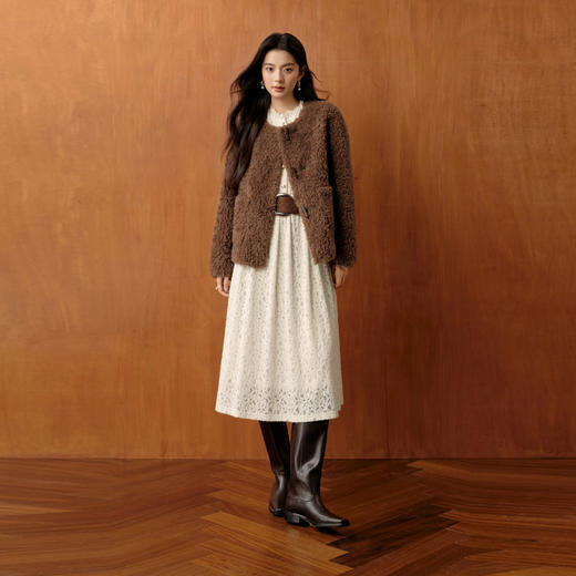 【严选】诗凡黎100%绵羊毛保暖羊羔毛短外套2025冬新款摇粒绒宽松毛毛外套7GA310581 商品图1