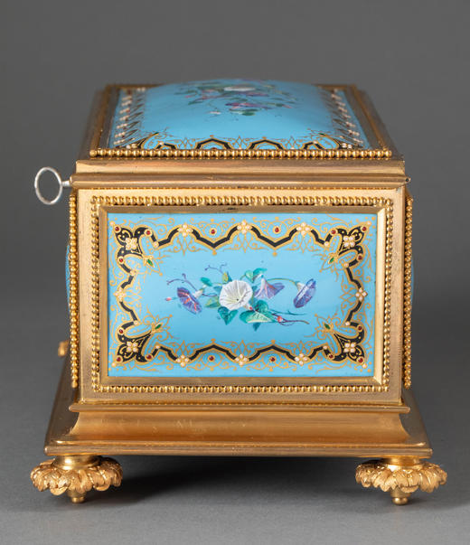 独角鹿西洋古董19世纪末法国出品铜鎏金精雕装饰天蓝地牵牛花主题布雷松珐琅彩绘描金珍宝盒 商品图4