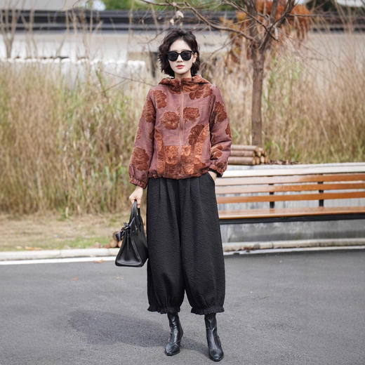 新款大码女装 新款时尚人丝提花羽绒棉外套 宽松大版气质连帽外套 商品图1