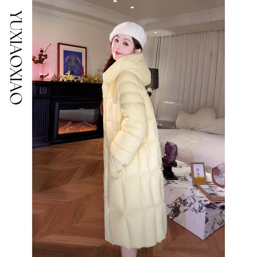 余潇潇【北欧环游】高级感90白鹅绒三防面料保暖立领连帽长款羽绒服 商品图3