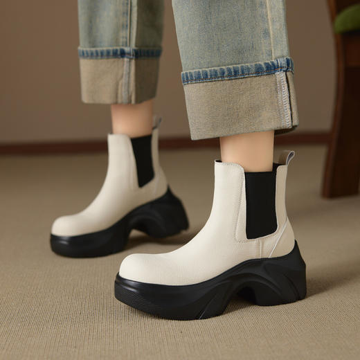 【预售5天】真皮厚底小个子切尔西靴女短靴新款秋冬马丁靴白色烟筒靴YMT&A3475 商品图1