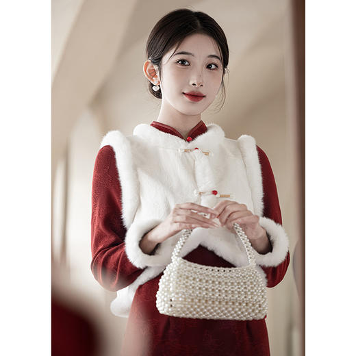 红色旗袍敬酒服冬季订婚礼服，新中式新年战袍拜年服马甲套装LSB3328 商品图1