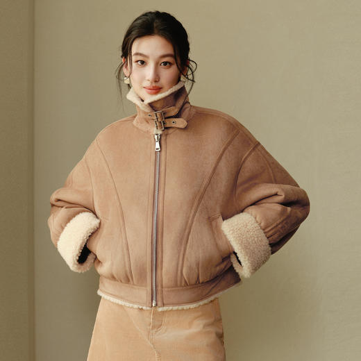 【严选】诗凡黎羊羔毛领宽松保暖短夹克2025冬新款机车翻领羊毛麂皮外套女7GA410601 商品图2